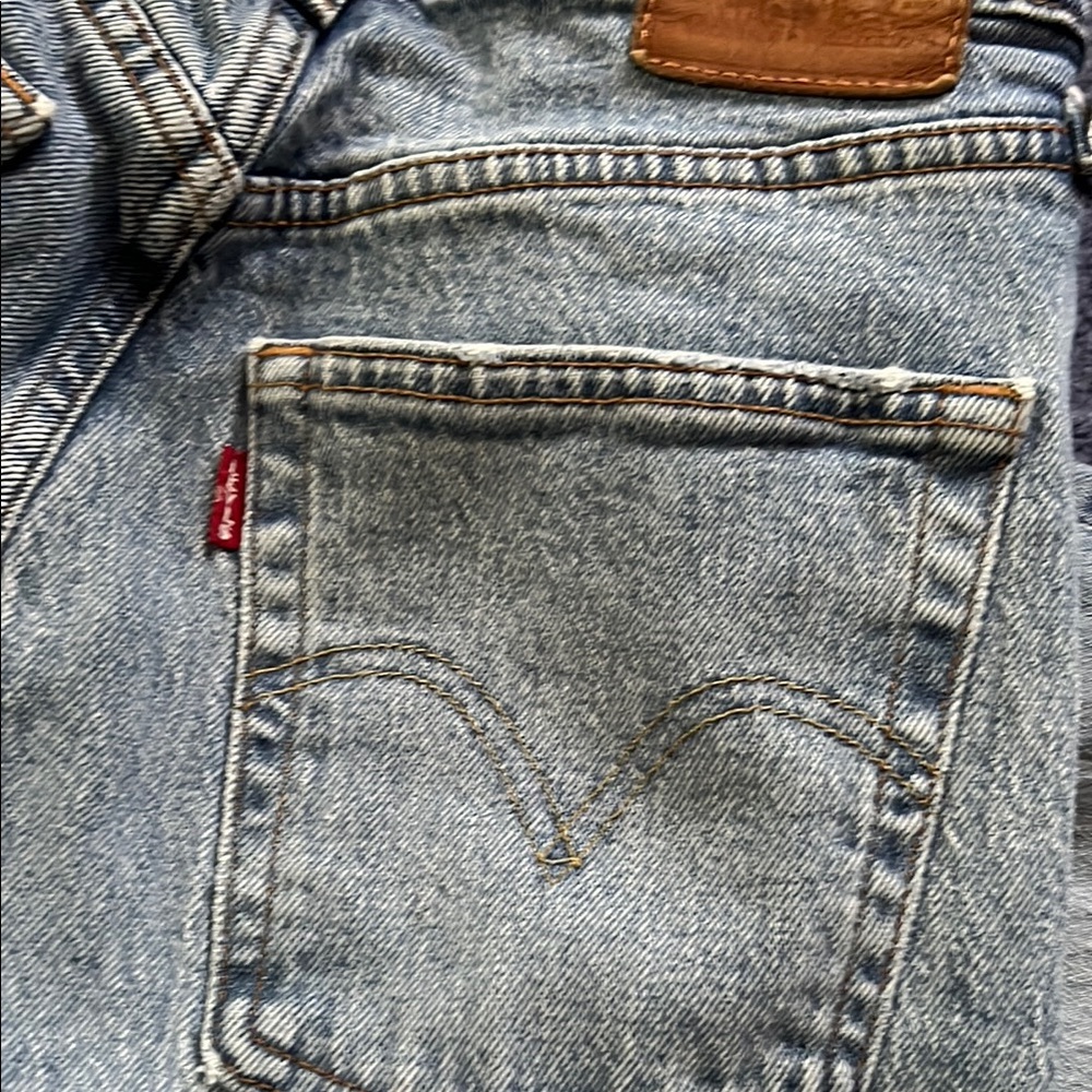 Levi's Ribcage Jeans - Picture 9 of 9